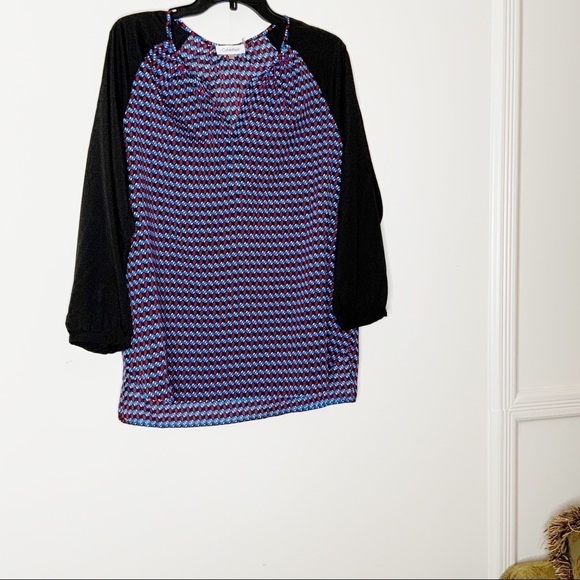 CALVIN KLEIN Long Sleeves Blouse. V Neck. Size L - Picture 1 of 5